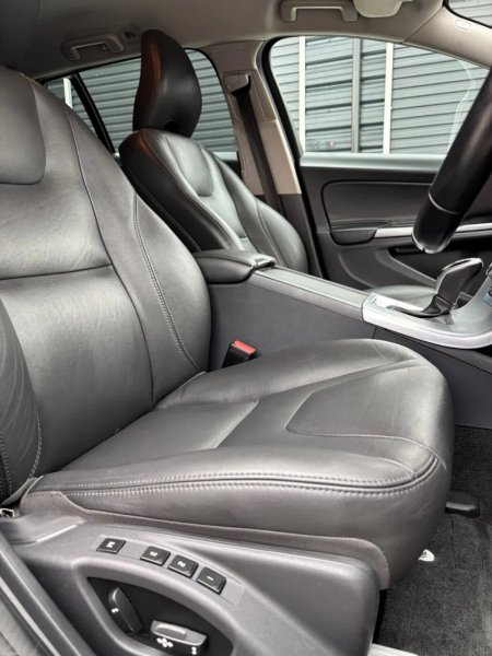 2016 Volvo V60 - photo 17