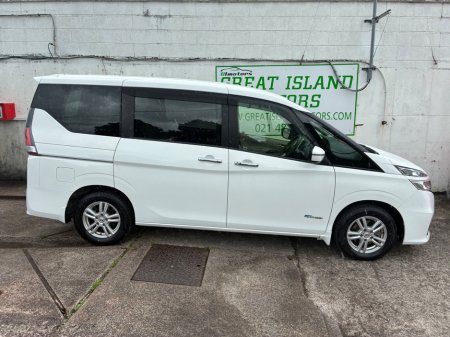 2018 Nissan Serena - photo 4