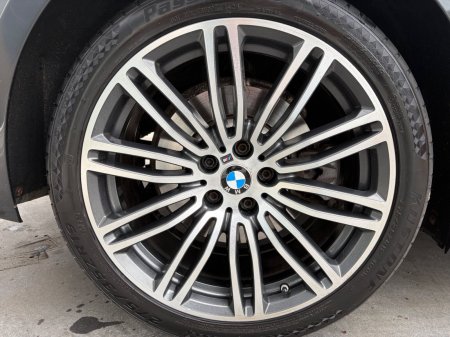 2017 BMW 5-Series - photo 9