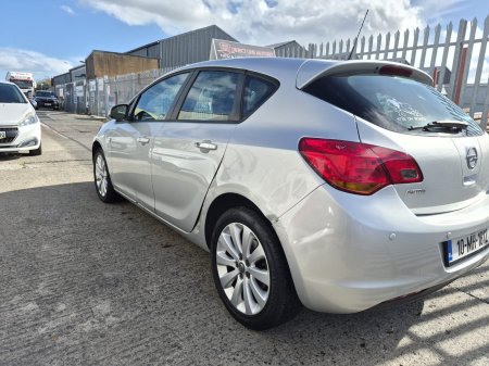 2010 Opel Astra - photo 9