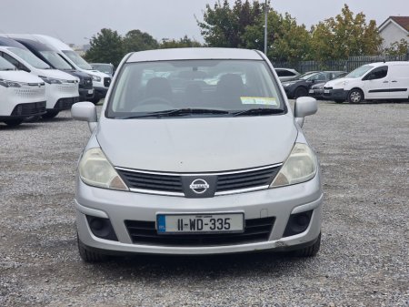 2011 Nissan Tiida - photo 2