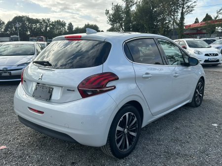 2017 Peugeot 208 - photo 6