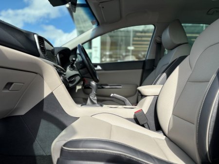 2021 Kia Sportage - photo 12