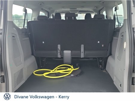 2026 Volkswagen Caravelle - photo 9