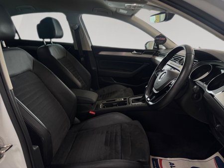 2018 Volkswagen Passat - photo 11