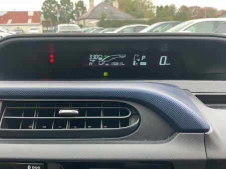 2015 Toyota Aqua - photo 18