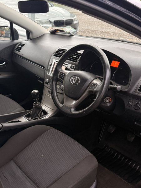 2009 Toyota Avensis - photo 25