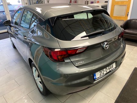 2021 Opel Astra - photo 2