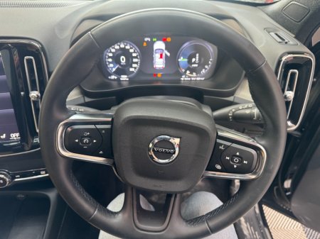 2022 Volvo XC40 - photo 9