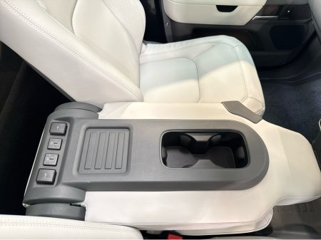 2026 Land Rover Defender - photo 19