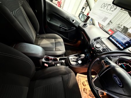 2014 Ford Fiesta - photo 12