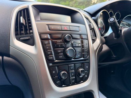 2011 Opel Astra - photo 15