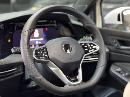 2021 Volkswagen Golf - photo 16
