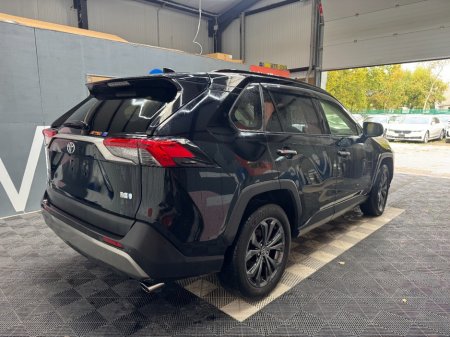 2023 Toyota RAV4 - photo 3