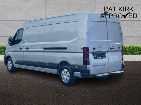 2026 Nissan Interstar - photo 2