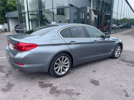 2017 BMW 5-Series - photo 7