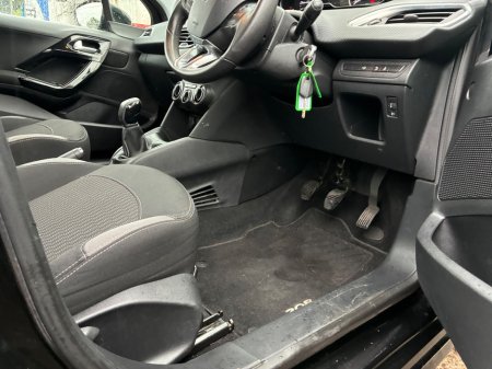 2016 Peugeot 208 - photo 11