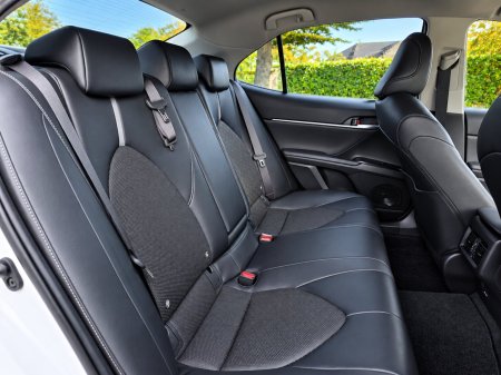 2019 Toyota Camry - photo 19
