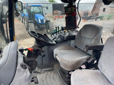 2005 New Holland TS115A - photo 10