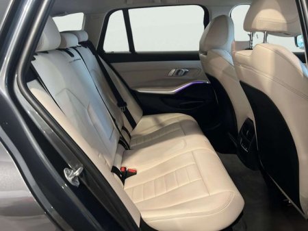 2021 BMW 3-Series - photo 17