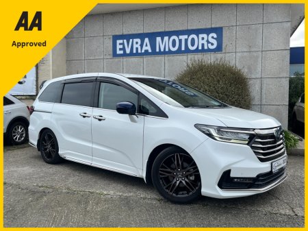 2021 Honda Odyssey ABSOLUTE 7 SEATER AUTOMATIC HYBRID 2.0 PETROL //FACELIFT MODEL//HALF LEATHER HEATED ELECTRIC SEATS//