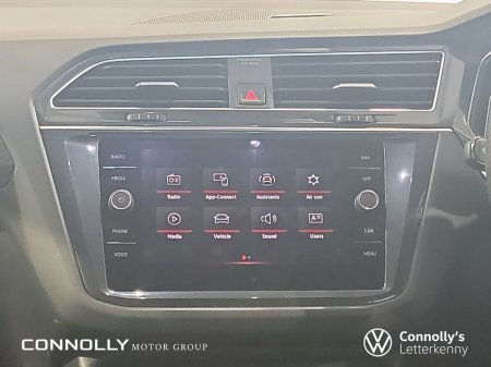 2023 Volkswagen Tiguan - photo 9