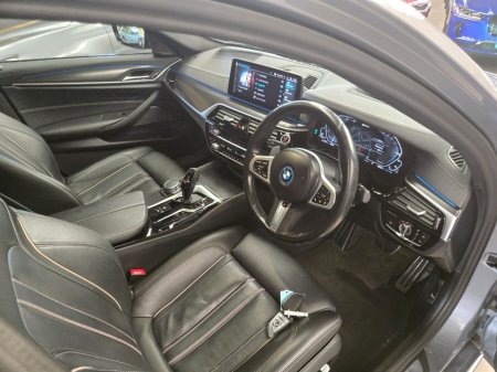 2023 BMW 5-Series - photo 19