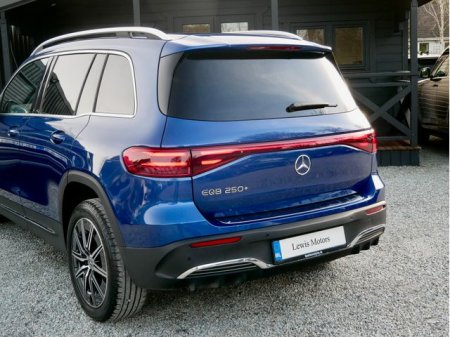 2025 Mercedes-Benz EQB - photo 9