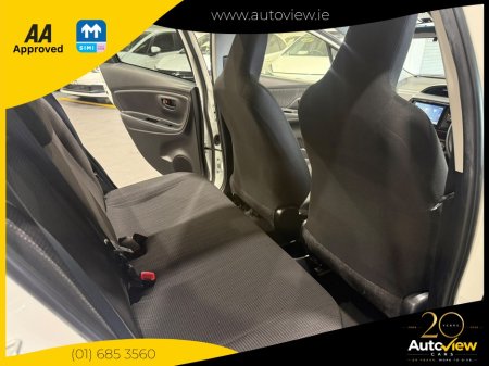 2020 Toyota Vitz - photo 12