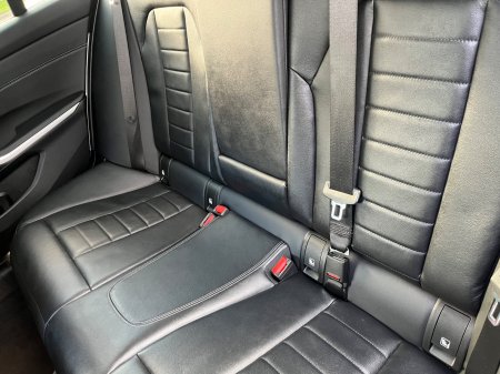 2021 BMW 3-Series - photo 26