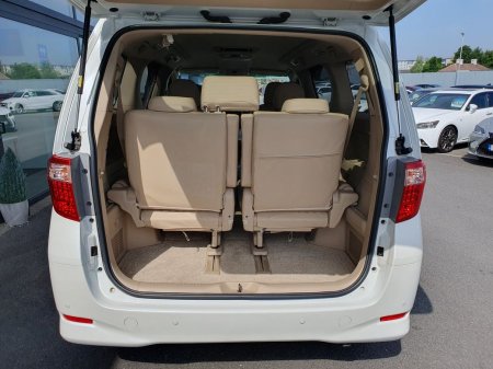 2013 Toyota Alphard - photo 26
