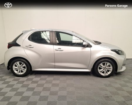 2021 Toyota Yaris - photo 3