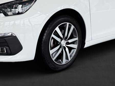 2019 Peugeot 308 - photo 10