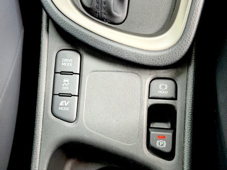 2025 Toyota Yaris Cross - photo 21