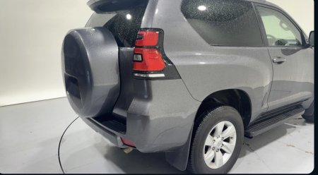 2018 Toyota Land Cruiser - photo 3