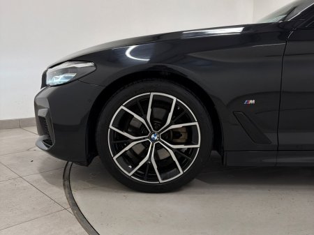 2022 BMW 5-Series - photo 24