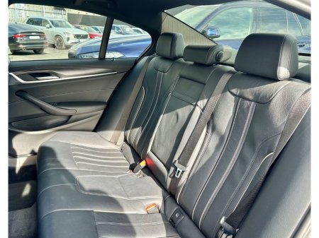 2022 BMW 5-Series - photo 19