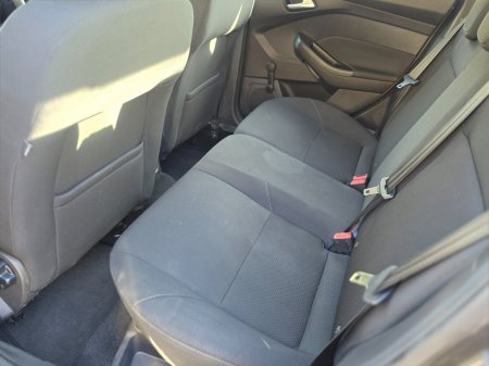 2016 Ford Focus - photo 11