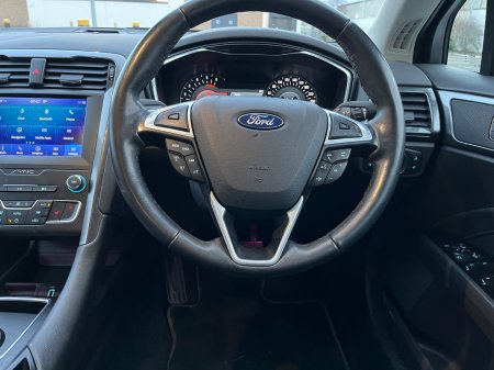 2020 Ford Mondeo - photo 23
