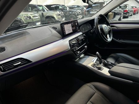2022 BMW 5-Series - photo 13