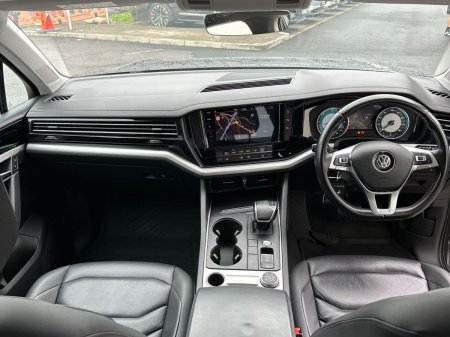 2019 Volkswagen Touareg - photo 16