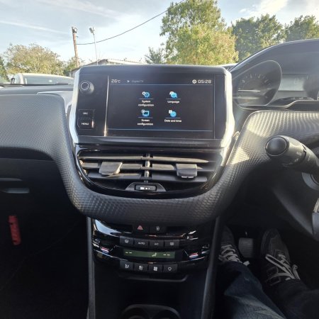 2018 Peugeot 208 - photo 30
