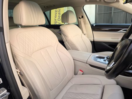 2020 BMW 7-Series - photo 12