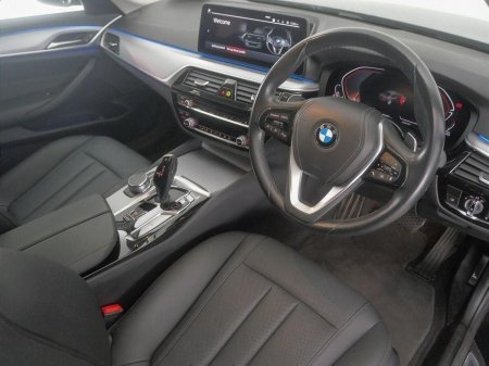 2023 BMW 5-Series - photo 6