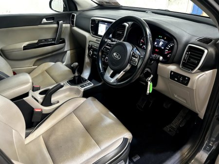 2020 Kia Sportage - photo 11