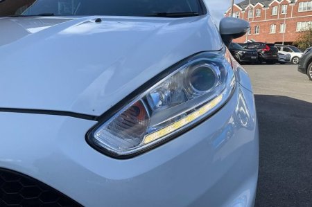 2016 Ford Fiesta - photo 33
