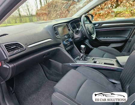 2020 Renault Megane - photo 17