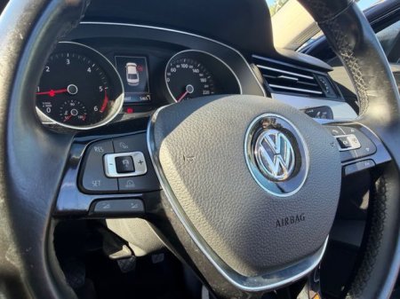 2015 Volkswagen Passat - photo 28