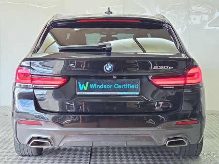 2023 BMW 5-Series - photo 10