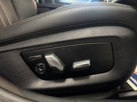2020 BMW 5-Series - photo 20